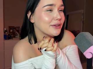 Lolaraze's cam show statistics and live stream