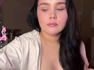 LolaRaze live cam preview