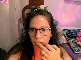 naih-reyes Live Webcam on CamSoda