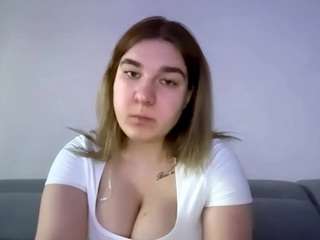 nanettebaile Live Webcam on CamSoda