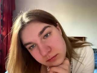 nanettebaile's CamSoda show and profile