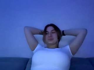 nanettebaile's CamSoda show and profile