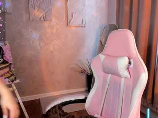 Nelie-Evans live webcam show