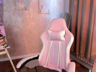 Nelie-Evans live webcam show