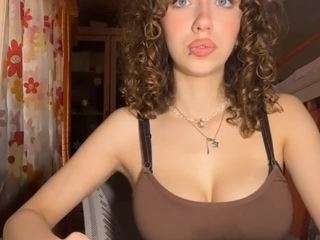 Live webcam model priscilatyndall on Soda Cams