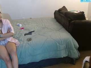 realninafame live webcam show