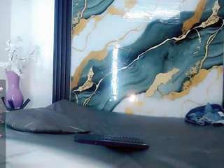 sharlotte-jones's CamSoda show and profile