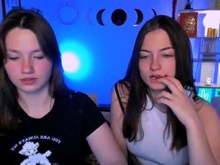 Live webcam model veloria-vale3 on Soda Cams