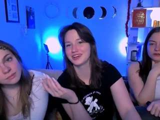 Live webcam model veloria-vale3 on Soda Cams