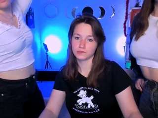 Live webcam model veloria-vale3 on Soda Cams