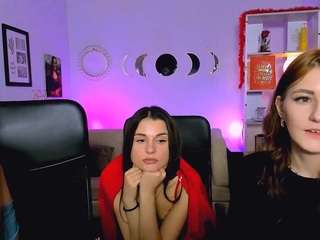 Live webcam model veloria-vale3 on Soda Cams