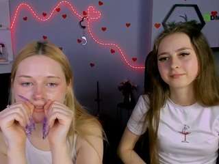 veloria-vale3's CamSoda show and profile