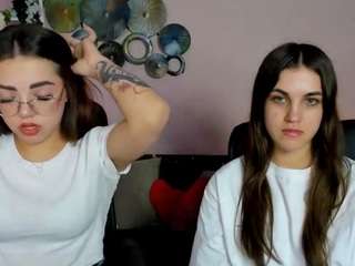 veloria-vale3's CamSoda show and profile