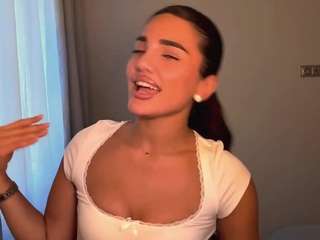 willettacamisa's CamSoda show and profile