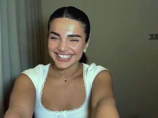 Live webcam model willettacamisa on Soda Cams