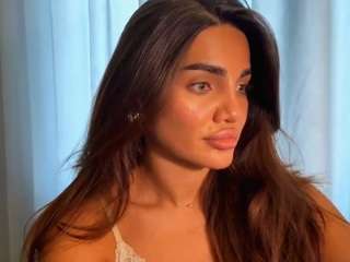 willettacamisa's CamSoda show and profile