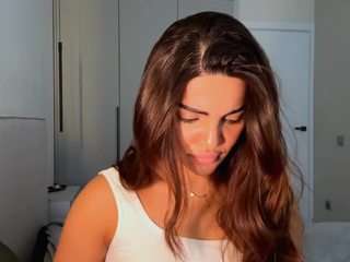 Live webcam model willettacamisa on Soda Cams