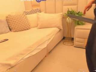 BonnieFoxyy live webcam show
