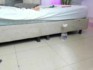 cherry-scarlet's CamSoda show and profile