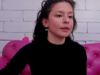 danna-greyy's CamSoda show and profile