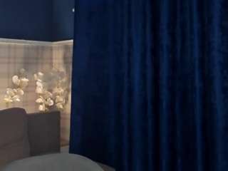 Live cam show with Lisa