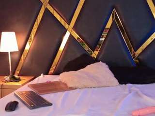 Mia-Rouge1