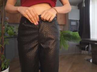 Live webcam model miacho on Soda Cams