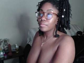 Live webcam model xoxocinnamon on Soda Cams