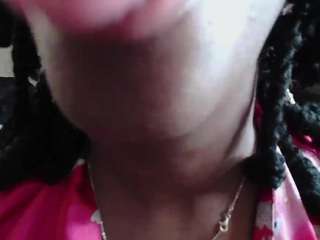 Live webcam model xoxocinnamon on Soda Cams