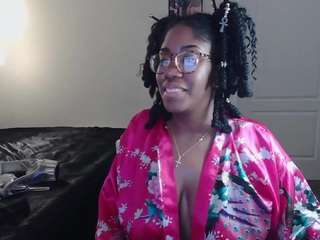 Live webcam model xoxocinnamon on Soda Cams