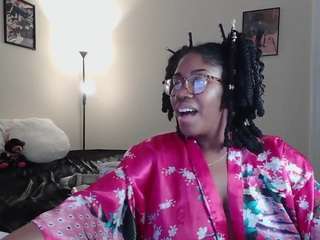 Live webcam model xoxocinnamon on Soda Cams