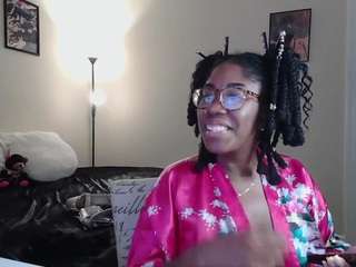 Live webcam model xoxocinnamon on Soda Cams