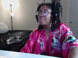 xoxocinnamon webcam model