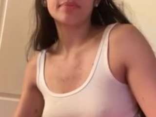 Live webcam model brunettefantasy4848 on Soda Cams