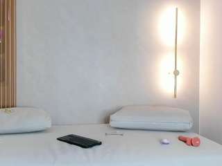 dalila-sette, female webcam model,  years old, on live webcam