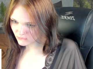 Live webcam model emili-hols on Soda Cams