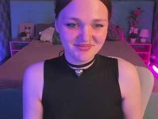 Live cam show with Emili-Hols