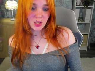 Emili-Hols live webcam show