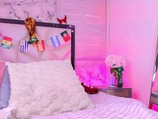 lili-jhs Sex Cam Show