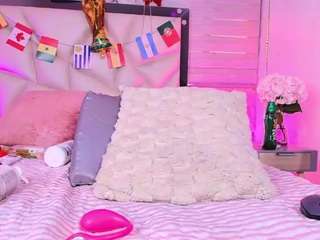 lili-jhs Sex Cam Show