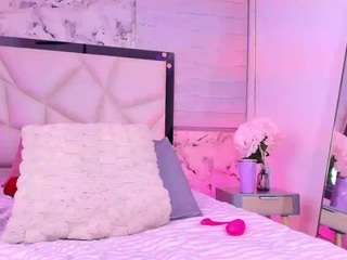 lili-jhs Sex Cam Show