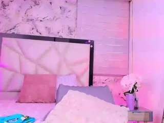 lili-jhs Sex Cam Show