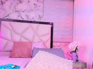 lili-jhs Sex Cam Show