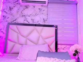 lili-jhs Sex Cam Show