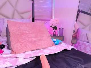 lili-jhs live webcam show