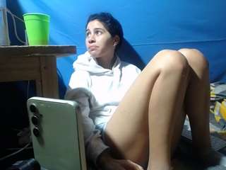 Live webcam model rousee-xxx on Soda Cams