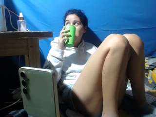 Live webcam model rousee-xxx on Soda Cams