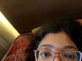 Live webcam model sexhuttt on Soda Cams