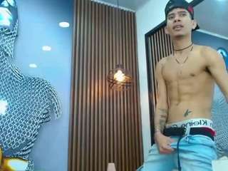 skinny-cute-alyer
