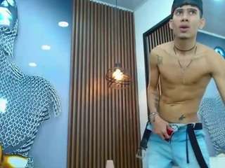 skinny-cute-alyer